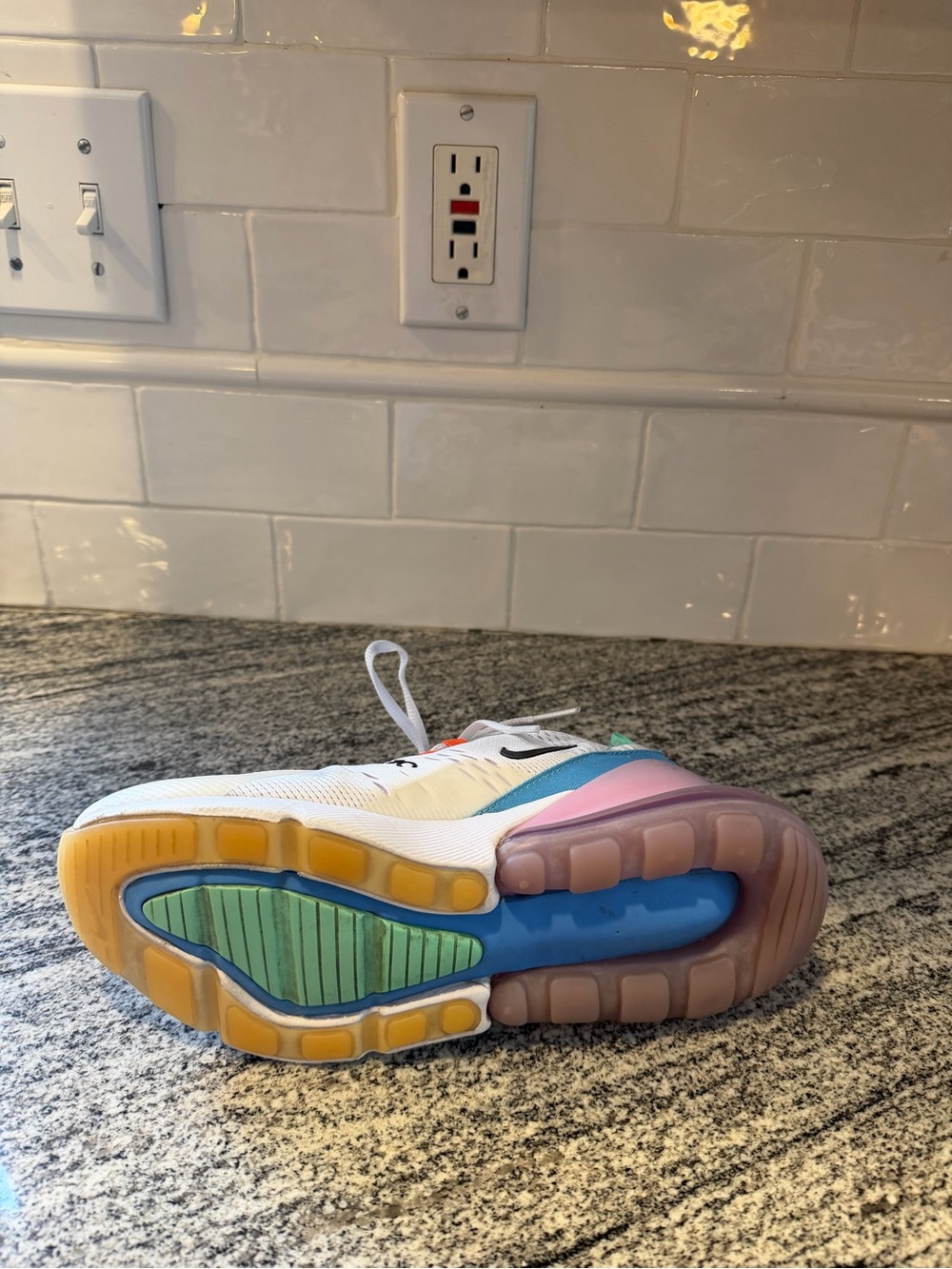 Women’s Nike Air Max 270 White Blue Lavender DX2351-100 Size 7 - Picture 9 of 10